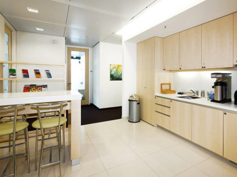 Office: Hafenspitze Medienhafen, Speditionstrasse 21, Dusseldorf, 40221