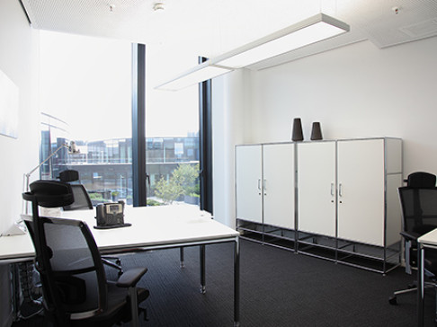 Office: Koe-Bogen, 5th floor, Dusseldorf, 40212