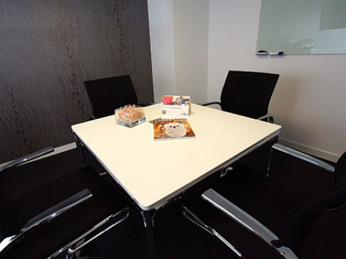 Office: Koe-Bogen, 5th floor, Dusseldorf, 40212