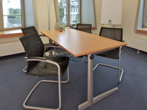 Office: Neuer Zollhof, Neuer Zollhof 3, Dusseldorf, 40221