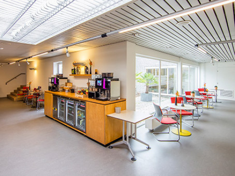 Office: Evoluon, Noord Brabantlaan 1A, Eindhoven, 5652 LA