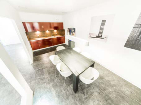 Office: The Office Club, Arnstaedter Strasse 50, Erfurt, 99096