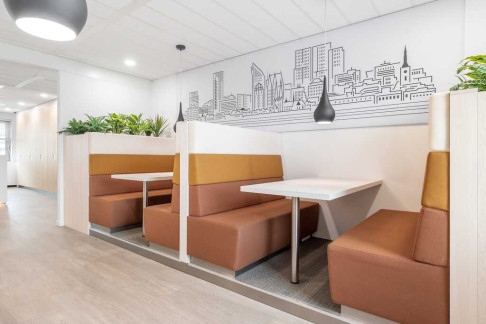 Office: Esplanade de Pont-Rouge 4, Lancy, 1212