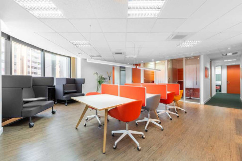 Office: Avenida de Arag&oacute;n 30, Valencia, 46021