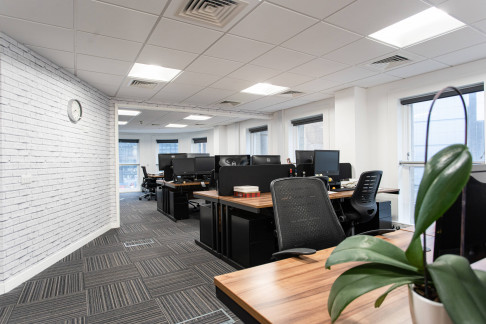 Office: EC2M, Finsbury House, London, EC2M 7UH