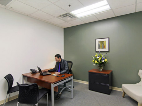 Office: Florida, Southpoint Office Suites Plus, 4720 Salisbury Road, Jacksonville, FL 32256