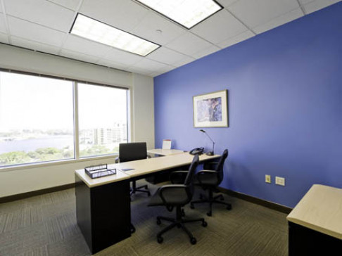 Office: Florida, Airport, Waterford Business Park, Miami, FL 33126