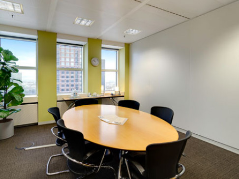 Office: An der Messe, 20th Floor, Frankfurt, 60327