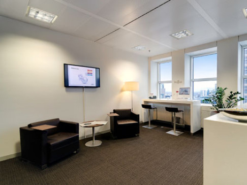 Office: An der Messe, 20th Floor, Frankfurt, 60327