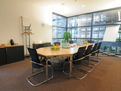 Office: Herriot's, 2nd Floor, Frankfurt, 60528