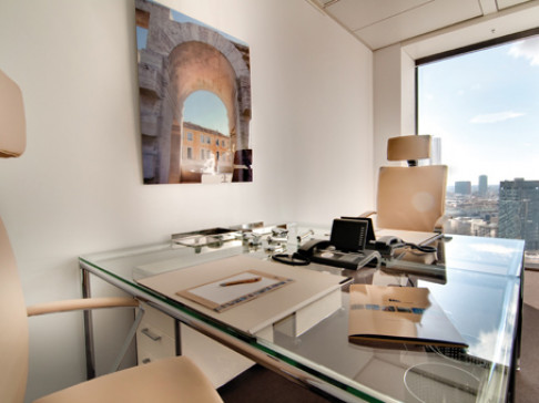 Office: OpernTurm, Frankfurt, 60306