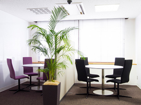 Office: Hakataeki Chikushiguchi Centre, 5F & 6F Sun Life Dai-3 Building, Fukuoka, 812-0013