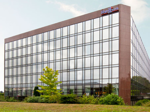 Office: Balexert Tower, Avenue Louis-Casa, Geneva, CH-1209