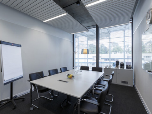 Office: Geneva, Businesspoint CFF, 1201