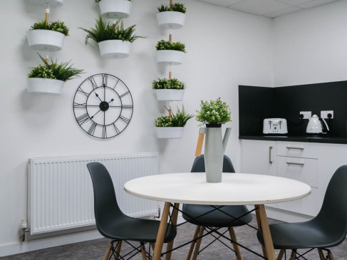 Office: East, 3 Roseland Hall, Grangemouth, FK3 8WJ