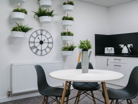 Office: Grangemouth West, Falkirk Road, Grasngemouth, FK3 8WW