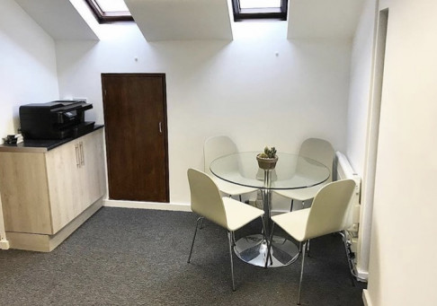Office: Grosvenor House, 8 High Street, Surrey, KT11 3DY
