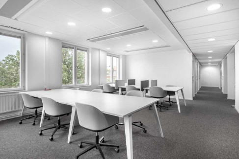 Office: Gustavslundsv&auml;gen 12, Stockholm, 167 51