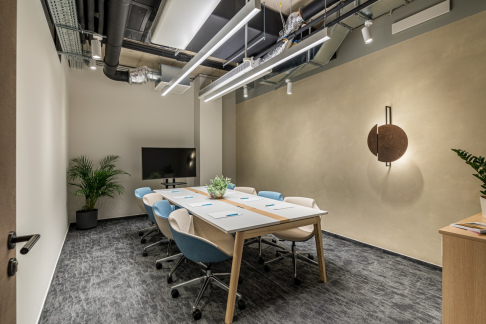 Office: H2Offices, V&aacute;ci &uacute;t 23-27, Budapest, 1134