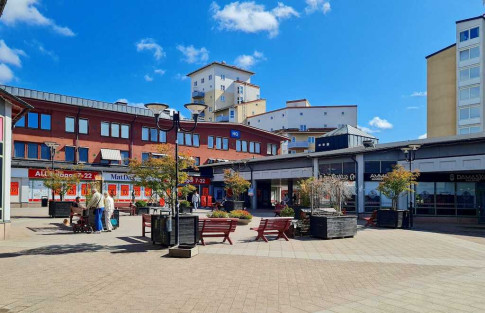 Office: Hags&auml;tra Torg 13, Bandhagen, Stockholm, 124 73