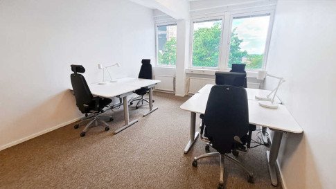 Office: Hags&auml;tra Torg 13, Bandhagen, Stockholm, 124 73