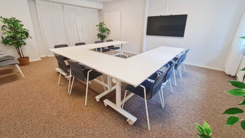 Office: Hags&auml;tra Torg 13, Bandhagen, Stockholm, 124 73