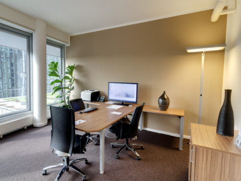 Office: Hamburg Millerntor, 6th Floor, Hamburg, 20359