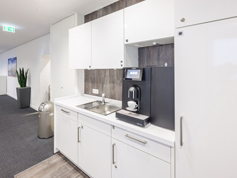Office: Mundsburg Tower, 15th and 16th floor, Hamburg, 22083