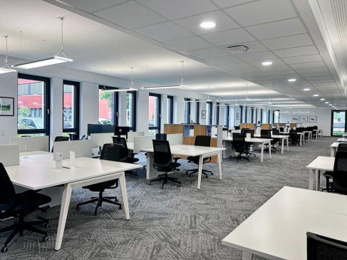 Office: Butzweilerhofallee 3, Cologne, 50829