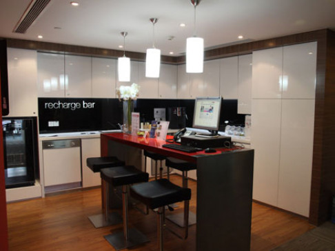 Office: Foreign Economy & Trade Plaza, 8/F Tower B, Zhejing Foreign Economics and Trade Plaza, Hangzhou, 310006