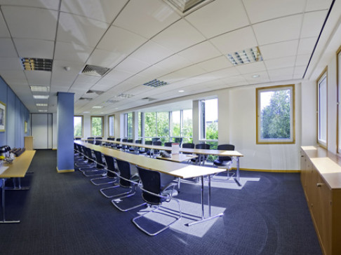 Office: Heathrow, Bath Road, 450 Bath Road, London, UB7 0EB