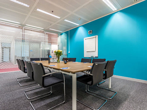 Office: Apsley, Westside, Hemel Hempstead, HP3 9TD