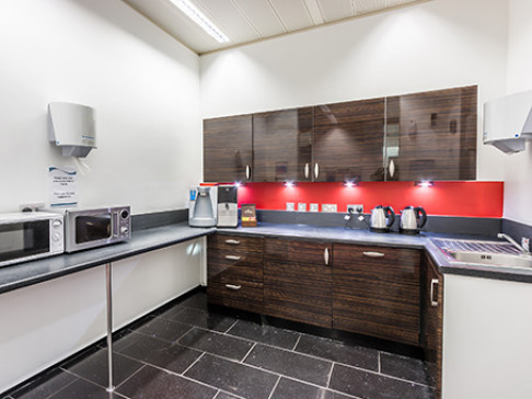 Office: Apsley, Westside, Hemel Hempstead, HP3 9TD