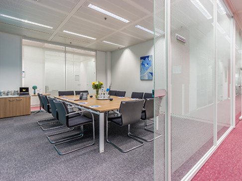 Office: Apsley, Westside, Hemel Hempstead, HP3 9TD