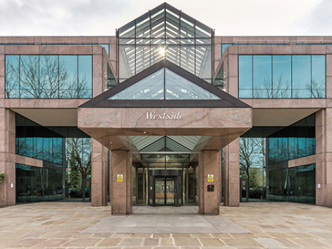 Office: Apsley, Westside, Hemel Hempstead, HP3 9TD