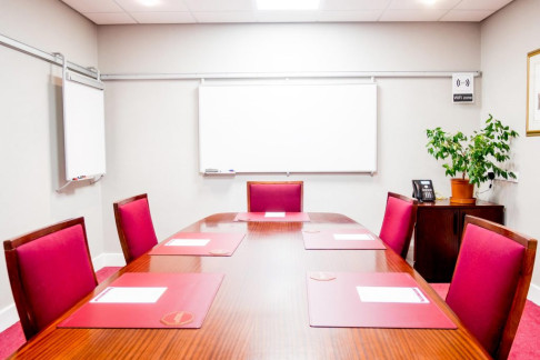 Office: Hendon, Brent Street, London, NW4 4DJ