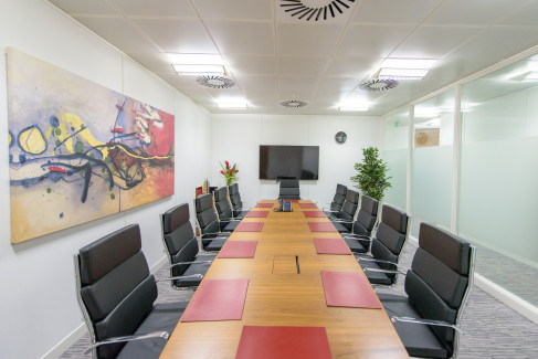 Office: Holland Street, Niddry Lodge, London, W8 7JB