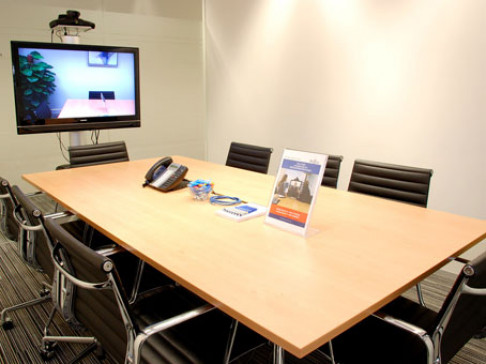 Office: Hong Kong One IFC, 20/F, One International Finance Centre, Central