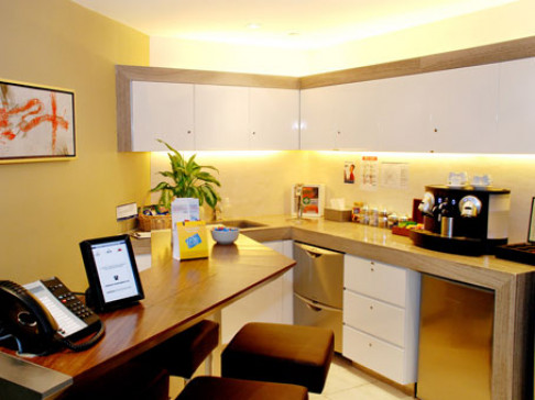 Office: The Center, 66/F, The Center, Hong Kong