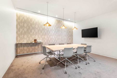 Office: 117 all&eacute;es des Parcs, Saint Priest, 69800