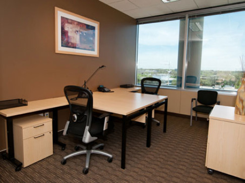 Office: Illinois, Pointe, Oak Brook, IL 60523