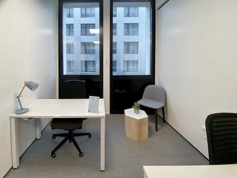 Office: 143 boulevard Ren&eacute; Cassin, Nice, 06200