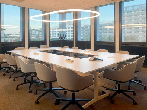 Office: 143 boulevard Ren&eacute; Cassin, Nice, 06200