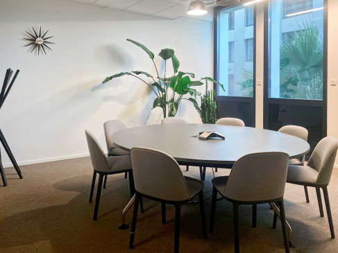 Office: 143 boulevard Ren&eacute; Cassin, Nice, 06200