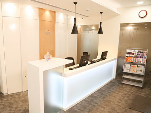 Office: DNR, Regus, DNR 90, Indore, 452003