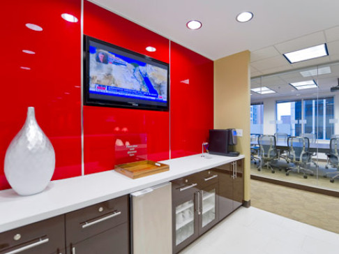 Office: Iowa, Hub Tower, 699 Walnut Street, Des Moines, IA 50309