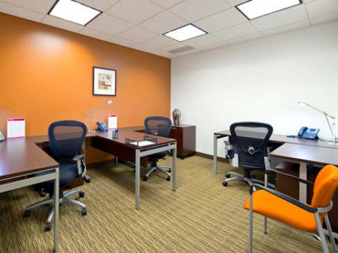Office: Iowa, Hub Tower, 699 Walnut Street, Des Moines, IA 50309