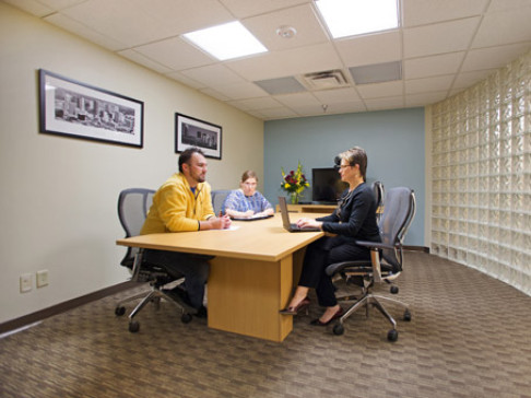 Office: Iowa, Des Moines - Foxboro Square, N.W. 86th Street, Johnston, IA 50131