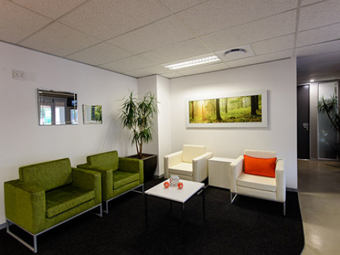 Office: Hyde Park, Hutton Court North, Johannesburg