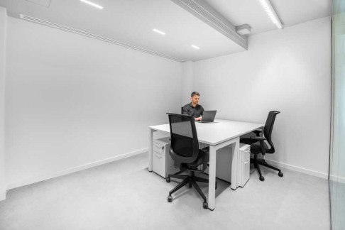 Office: Jos&eacute; Abascal 41, Madrid, 28003